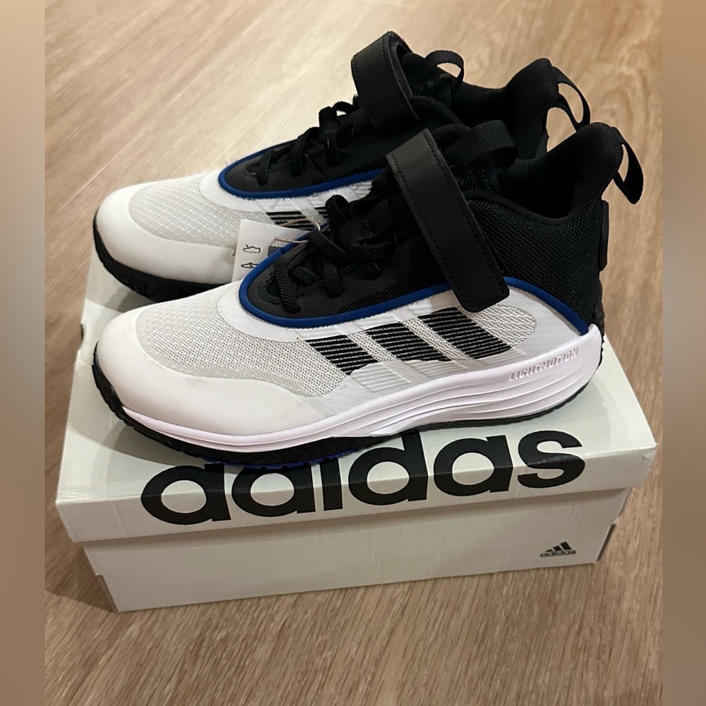 Adidas Kids' Black and White Basketball Sneakers - Picture 1 of 6